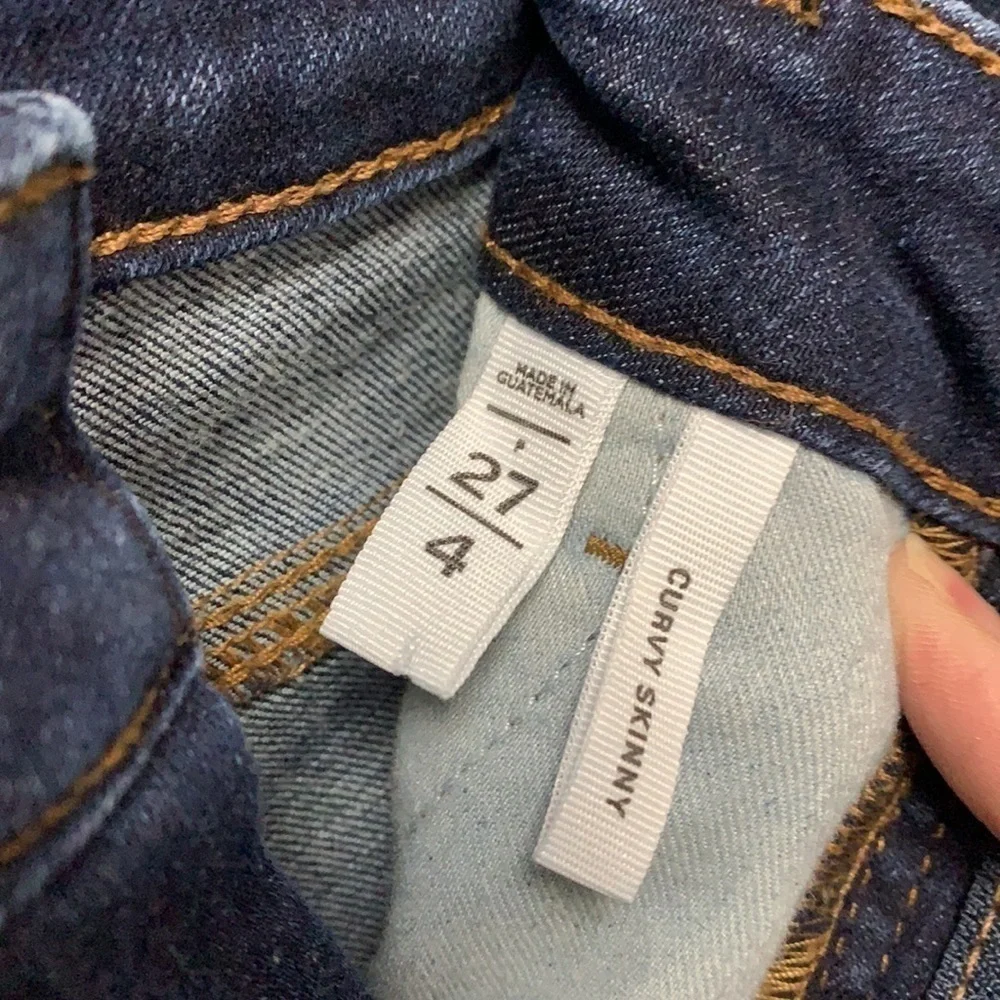 Loft (2) pair of curvy skinny jeans size 4